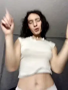 LuaBusch online show from December 3, 12:40 am