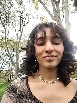 Snapshot of LuaBusch chatting on April 9, 9:31 pm LuaBusch online show from April 9, 9:31 pm