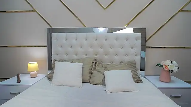 Snapshot of BeatriceAddams chatting on June 19, 9:18 pm BeatriceAddams online show from June 19, 9:18 pm