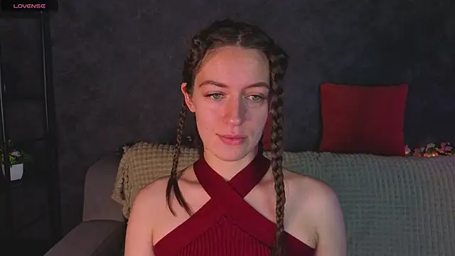 Agnes Wells online show from June 2, 1:07 am