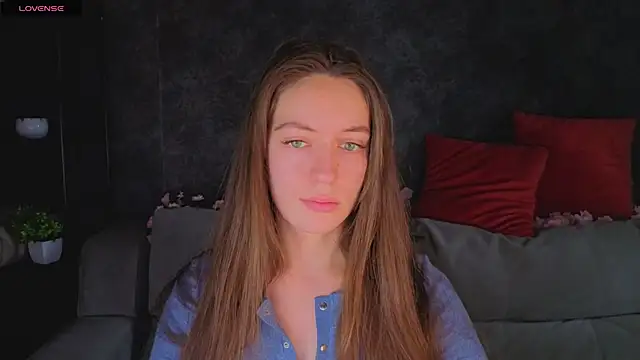 Agnes Wells online show from July 1, 1:07 am