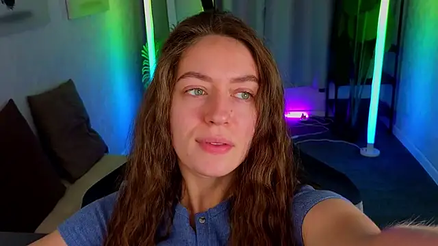 Agnes Wells online show from July 27, 1:34 am