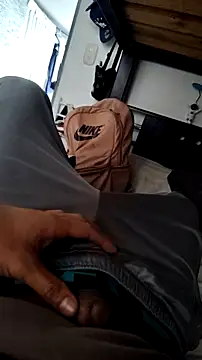 Snapshot of Davig4 chatting on September 19, 10:32 pm Davig4 online show from September 19, 10:32 pm