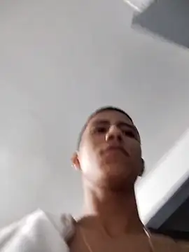 Snapshot of Davig4 chatting on September 25, 11:08 pm Davig4 online show from September 25, 11:08 pm