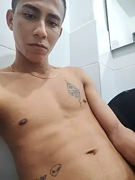 Snapshot of Davig4 chatting on October 9, 4:54 am Davig4 online show from October 9, 4:54 am