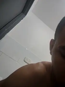 Snapshot of Davig4 chatting on October 17, 11:07 pm Davig4 online show from October 17, 11:07 pm