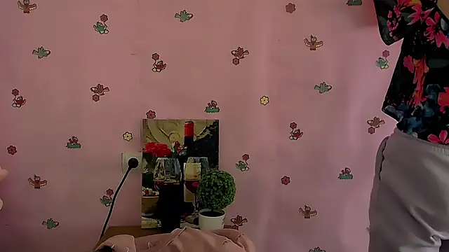 FeelMe   online show from October 31, 10:49 am