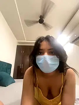 Snapshot of somya_girl chatting on September 23, 6:11 pm somya girl online show from September 23, 6:11 pm