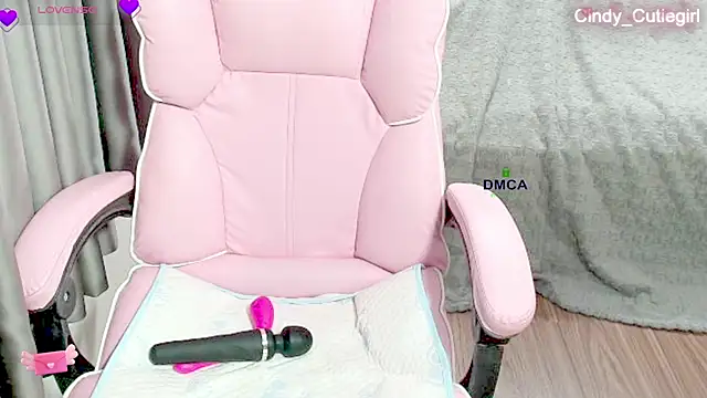 Snapshot of Cindy_Cutiegirl chatting on June 14, 10:23 pm Cindy Cutiegirl online show from June 14, 10:23 pm
