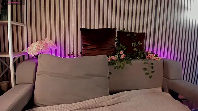 Snapshot of Casey_Sweeet chatting on May 19, 9:26 am Casey Sweeet online show from May 19, 9:26 am