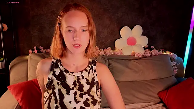 Snapshot of Casey_Sweeet chatting on July 8, 12:59 am Casey Sweeet online show from July 8, 12:59 am