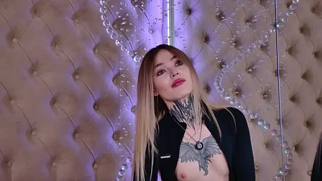 AriWild online show from November 15, 4:21 am