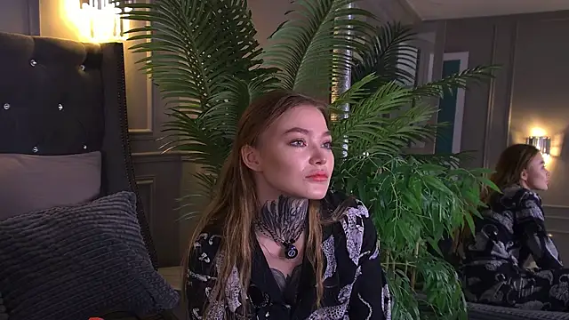 AriWild online show from May 13, 4:43 am