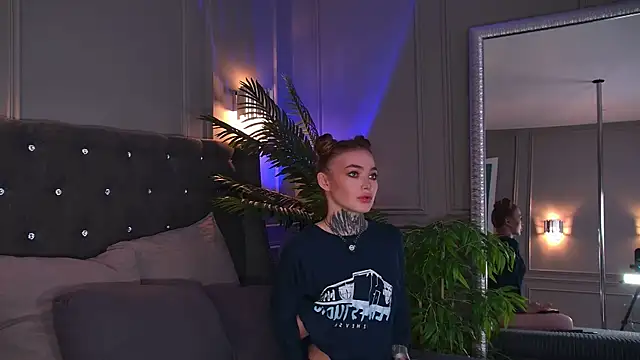 AriWild online show from June 11, 5:27 am