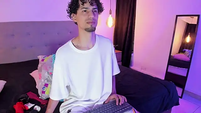 Chris Angel  online show from April 29, 4:16 am