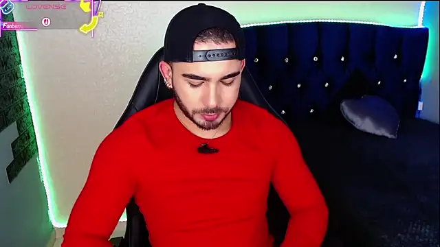 adamhairy online show from February 18, 9:22 pm