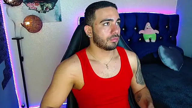 Snapshot of adamhairy chatting on May 16, 7:34 pm adamhairy online show from May 16, 7:34 pm