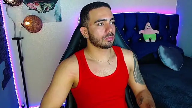 Snapshot of adamhairy chatting on May 16, 7:56 pm adamhairy online show from May 16, 7:56 pm
