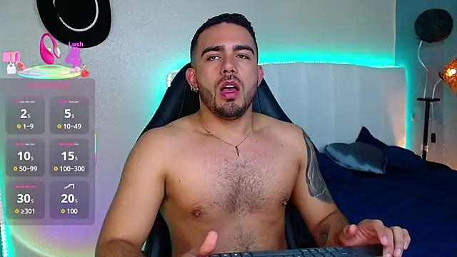 Snapshot of adamhairy chatting on June 16, 9:50 pm adamhairy online show from June 16, 9:50 pm
