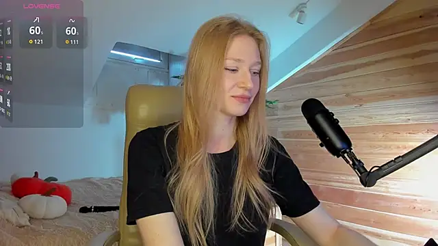 AuroraShoww online show from October 23, 12:26 pm