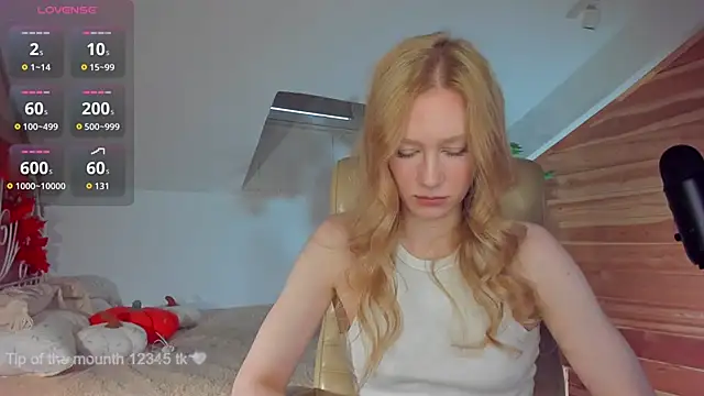 AuroraShoww online show from October 29, 12:51 pm