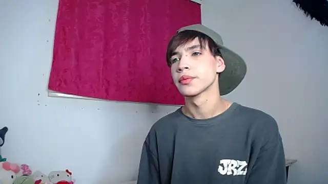 lucky stricke online show from November 8, 4:23 am