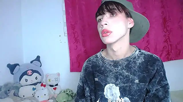 lucky stricke online show from November 18, 3:45 am