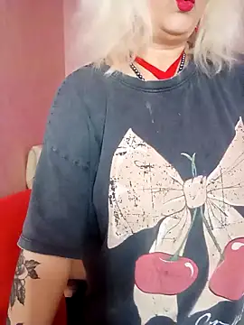 SquirtMilf00 online show from February 14, 3:58 am