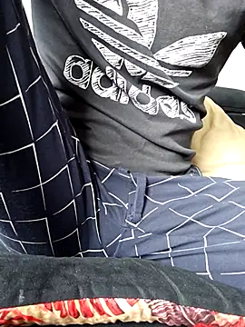 Snapshot of mojaymort chatting on March 2, 12:23 pm mojaymort online show from March 2, 12:23 pm