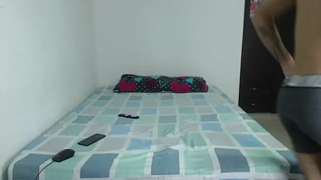 nextboywell1 online show from November 23, 11:48 pm