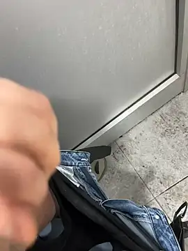 Snapshot of KAZANOVAA chatting on March 28, 1:33 pm KAZANOVAA online show from March 28, 1:33 pm