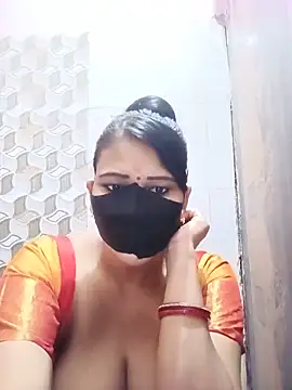 Snapshot of varnika chatting on June 17, 11:45 am varnika online show from June 17, 11:45 am