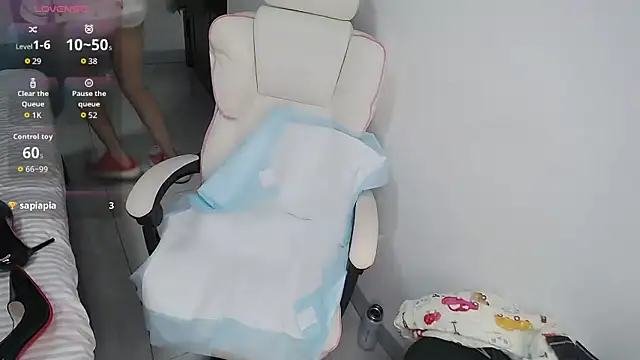 Angela-AMY online show from November 15, 9:39 am