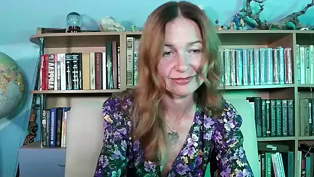 Snapshot of Foxilady357 chatting on September 21, 2:29 pm Foxilady357 online show from September 21, 2:29 pm