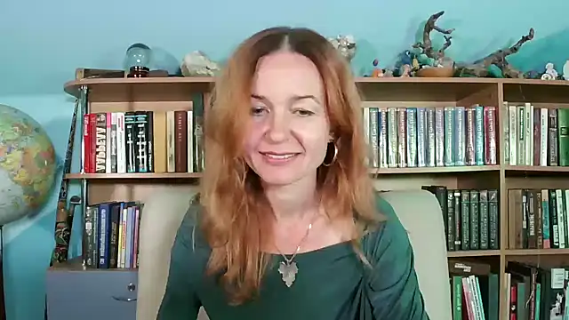 Snapshot of Foxilady357 chatting on October 13, 2:28 pm Foxilady357 online show from October 13, 2:28 pm