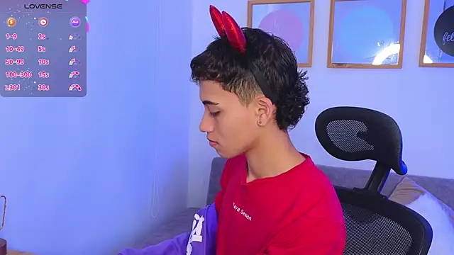 yulian vasquez online show from September 10, 12:27 pm