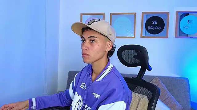 yulian vasquez online show from September 11, 12:27 pm