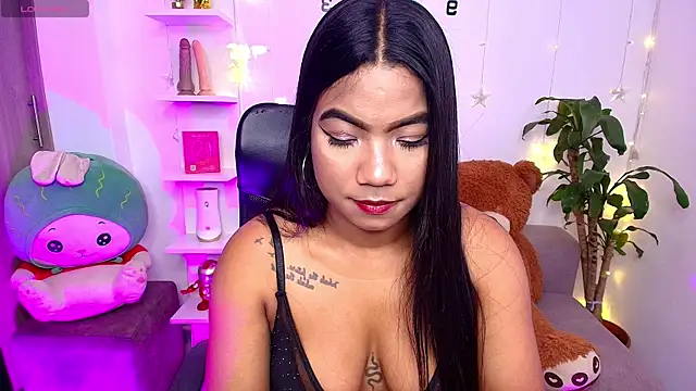 sharlottxl online show from July 9, 2:43 pm