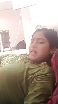 Guriya0076 online show from May 14, 3:57 am