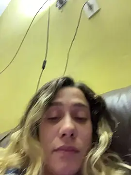 Snapshot of blond-96 chatting on November 16, 8:03 pm blond-96 online show from November 16, 8:03 pm