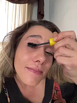 Snapshot of blond-96 chatting on February 7, 5:16 pm blond-96 online show from February 7, 5:16 pm