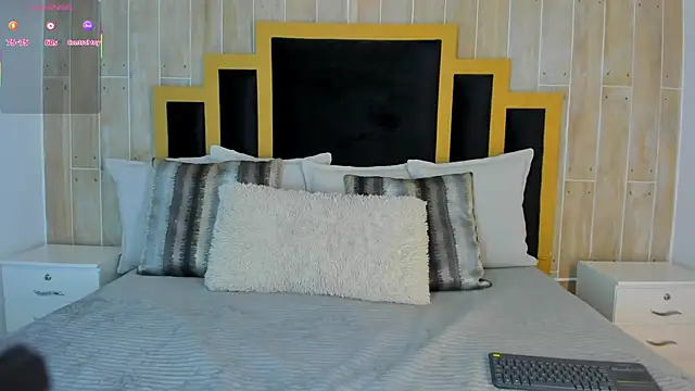 Snapshot of isabellasouza chatting on December 5, 7:43 pm isabellasouza online show from December 5, 7:43 pm