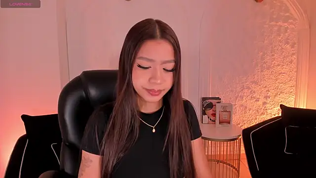 SophieHouston  online show from July 13, 4:48 am