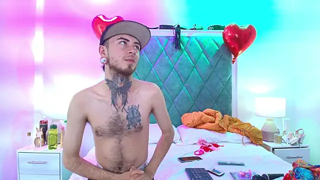 Snapshot of Asha_zuri_and_adam chatting on October 8, 12:36 pm Asha zuri and adam online show from October 8, 12:36 pm