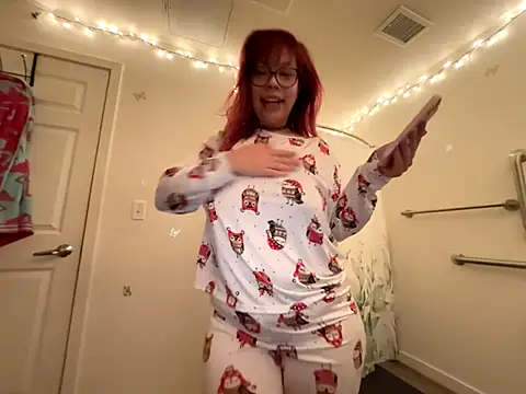 moan4mona online show from January 6, 4:32 pm