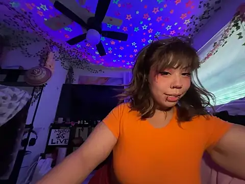 Snapshot of moan4mona chatting on June 20, 7:49 pm moan4mona online show from June 20, 7:49 pm