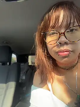 Snapshot of moan4mona chatting on July 7, 3:05 pm moan4mona online show from July 7, 3:05 pm