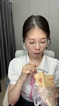 Qianqian-888 online show from December 1, 12:48 am