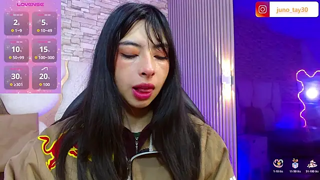 juno tay online show from November 21, 11:42 am