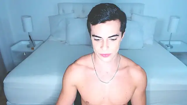 Snapshot of mr_hunterx chatting on July 29, 1:15 am mr hunterx online show from July 29, 1:15 am